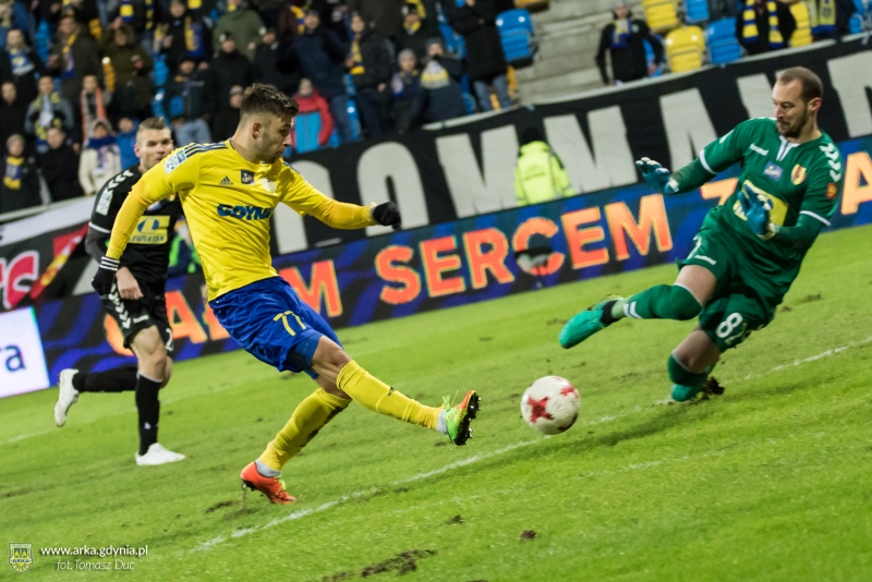 Centrum meczowe: Korona Kielce - Arka Gdynia-image