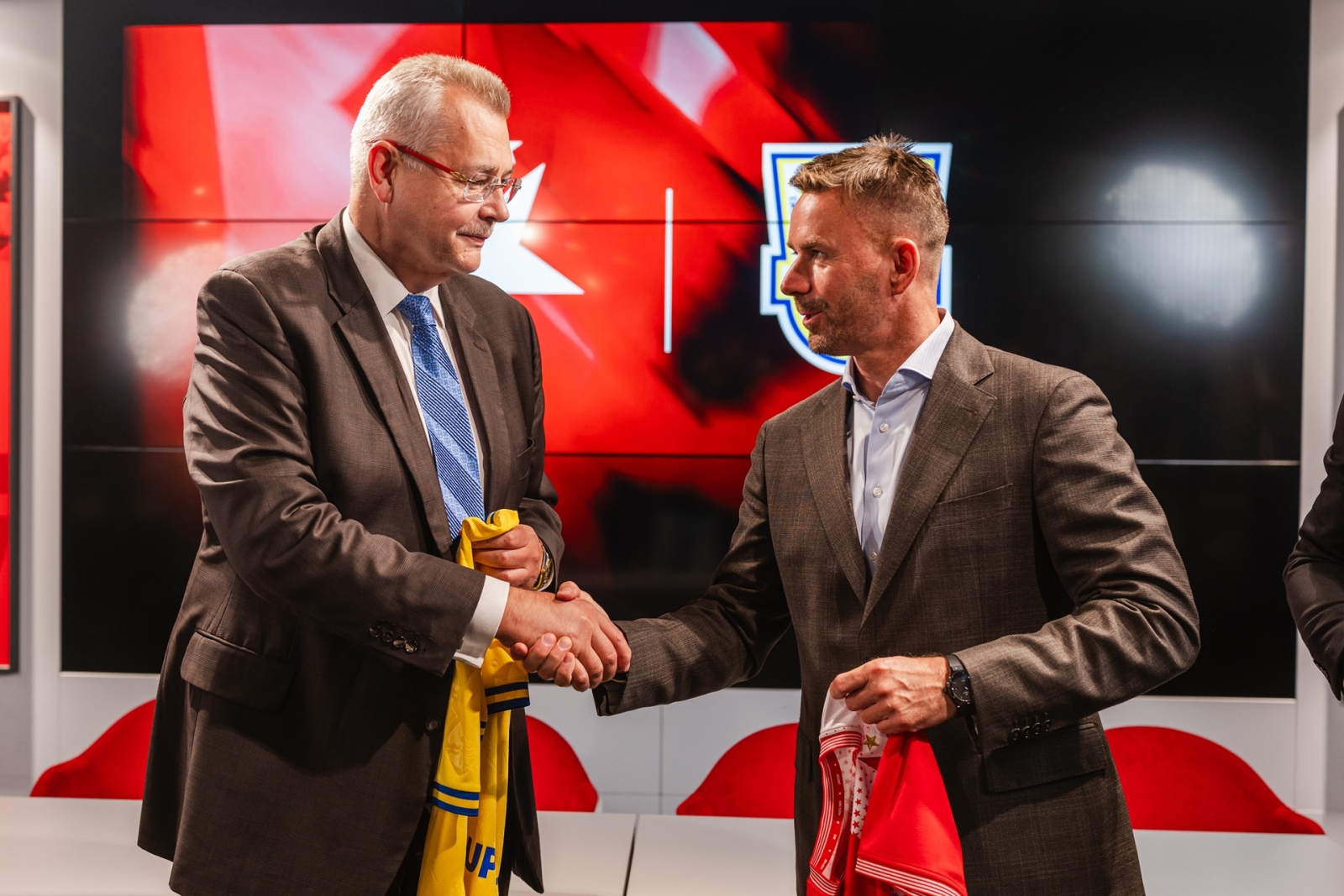 Arka Gdynia i SK Slavia Praga podpisały umowę o strategicznej współpracy-image