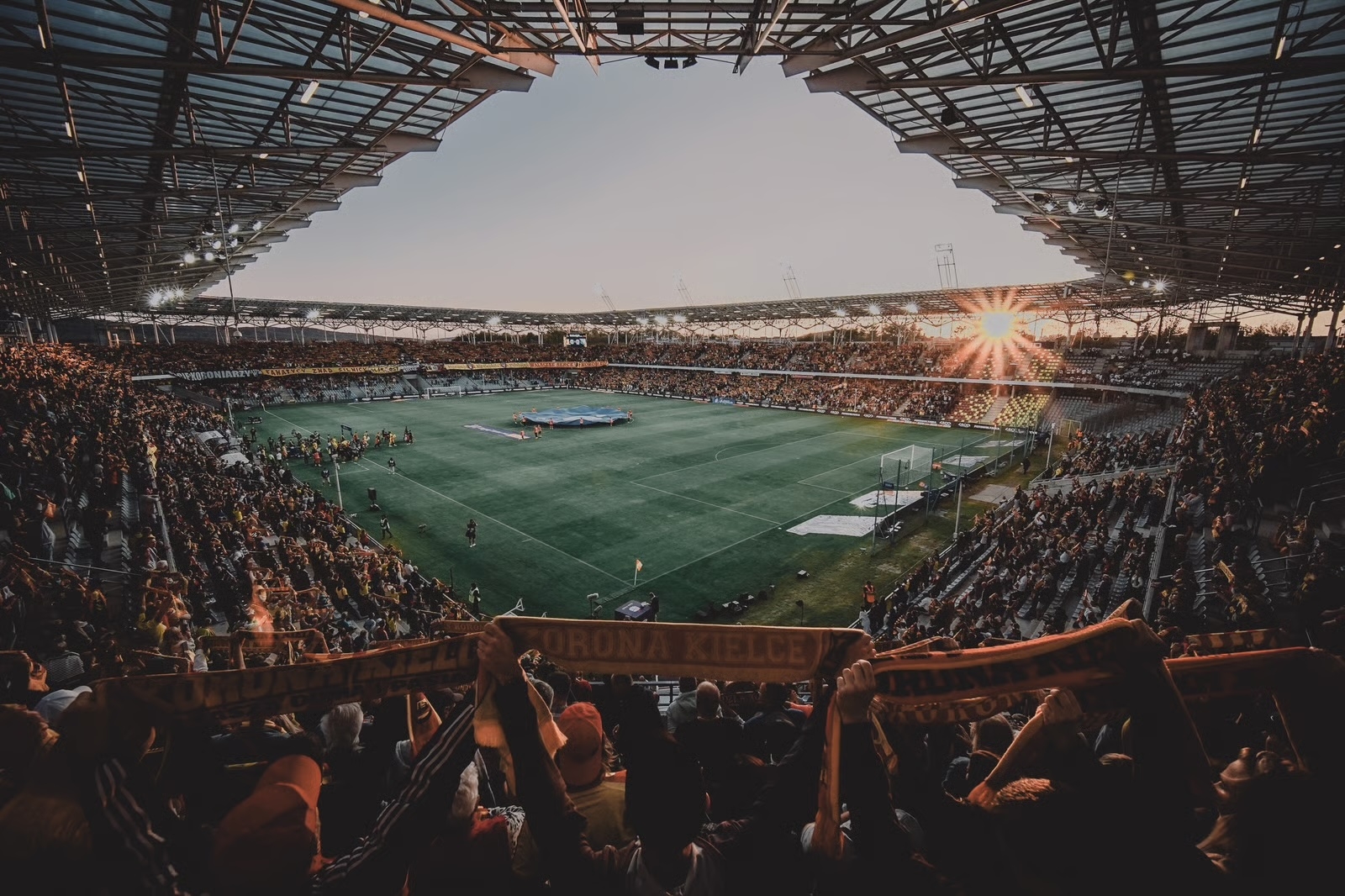 Centrum meczowe: Korona Kielce - Arka Gdynia-image